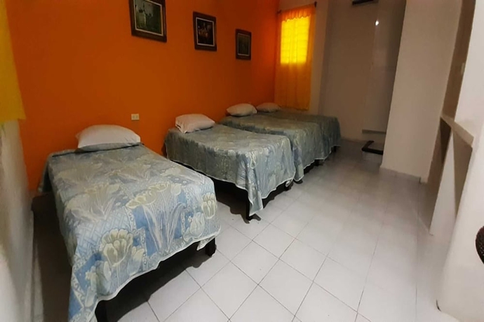 Imagen de la habitación del Hotel Bahia San Carlos. Foto 6