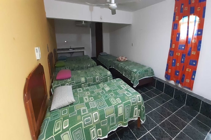 Imagen de la habitación del Hotel Bahia San Carlos. Foto 9