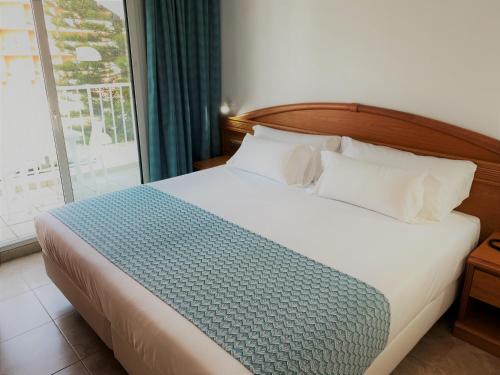 Imagen de la habitación del Hotel Bahia Serena. Foto 2