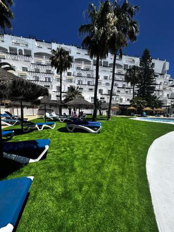 Imagen de la piscina del Hotel Bahia Serena. Foto 19