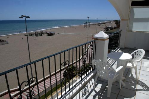 Imagen de los exteriores del Hotel Bahia Serena. Foto 16