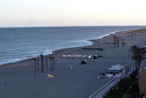 Imagen de los exteriores del Hotel Bahia Serena. Foto 17