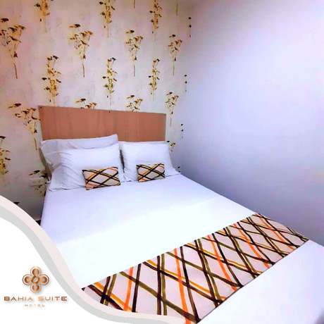 Imagen de la habitación del Hotel Bahia Suite. Foto 2
