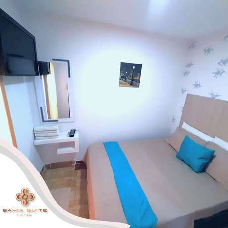 Imagen de la habitación del Hotel Bahia Suite. Foto 5