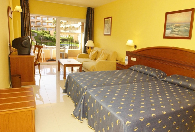 Imagen de la habitación del Hotel Bahia Tropical. Foto 6