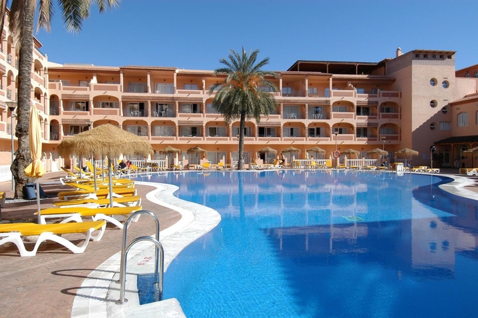 Imagen de la piscina del Hotel Bahia Tropical. Foto 15