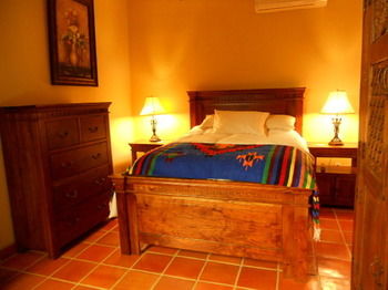 Imagen de la piscina del Hotel Bahia Villa Vacations. Foto 12