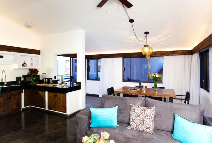 Imagen de los interiores del Hotel Bahia and Beach House. Foto 16