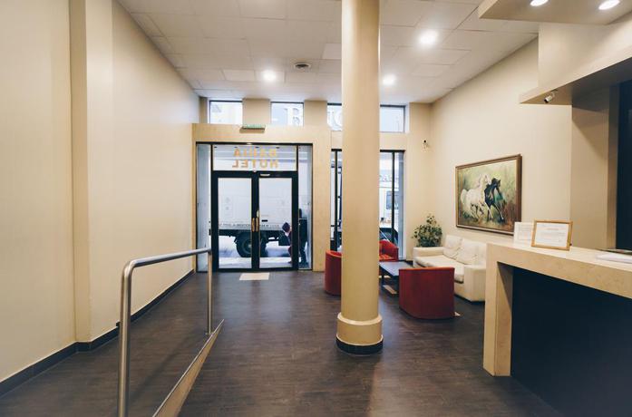 Imagen de los interiores del Hotel Bah&iacute;a, Bahia Blanca. Foto 12