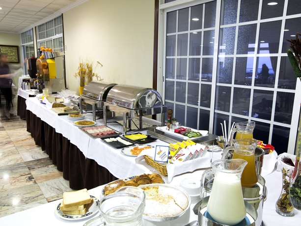 Imagen del bar/restaurante del Hotel Bahía De Vigo. Foto 3