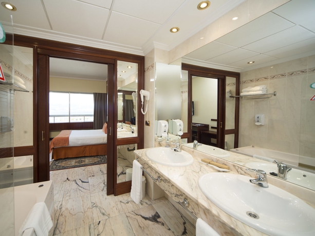 Imagen de la habitación del Hotel Bahía De Vigo. Foto 4