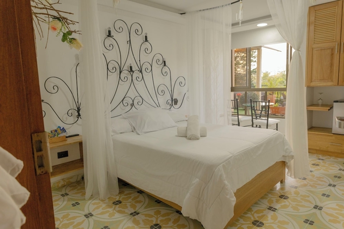 Imagen de la habitación del Hotel Bah&iacute;a Del Faro. Foto 6