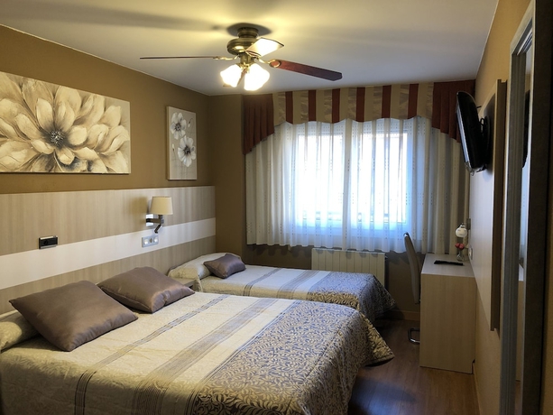 Imagen de la habitación del Hotel Bahía, Gijón. Foto 6