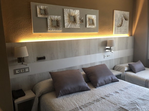 Imagen de la habitación del Hotel Bahía, Gijón. Foto 9