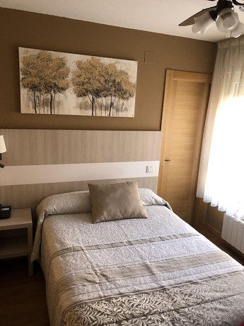 Imagen de la habitación del Hotel Bahía, Gijón. Foto 11