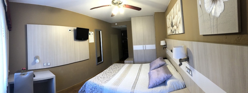 Imagen de la habitación del Hotel Bahía, Gijón. Foto 15