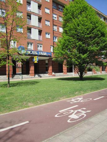 Imagen de los exteriores del Hotel Bah&iacute;a, Gij&oacute;n. Foto 6