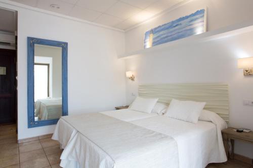 Imagen general del Hotel Bah&iacute;a, La Savina (Puerto). Foto 6