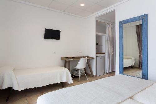 Imagen general del Hotel Bah&iacute;a, La Savina (Puerto). Foto 7