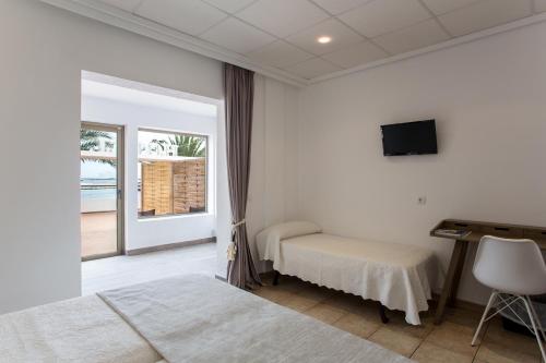 Imagen general del Hotel Bah&iacute;a, La Savina (Puerto). Foto 9