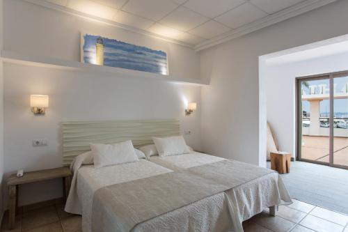 Imagen de la habitación del Hotel Bah&iacute;a, La Savina (Puerto). Foto 17