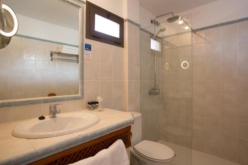 Imagen general del Hotel Bah&iacute;a, La Savina (Puerto). Foto 11