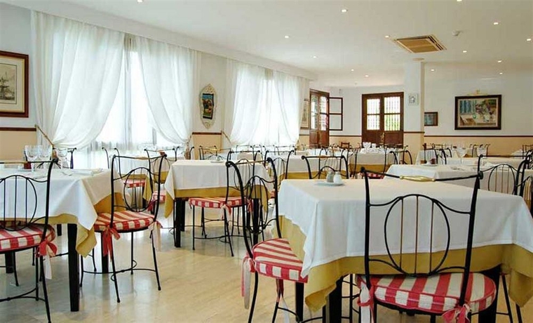 Imagen del bar/restaurante del Hotel Bahía, Paguera. Foto 4