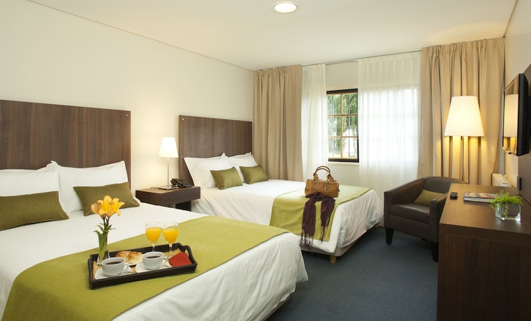 Imagen de la habitación del Hotel Bah&iacute;a Redonda. Foto 11