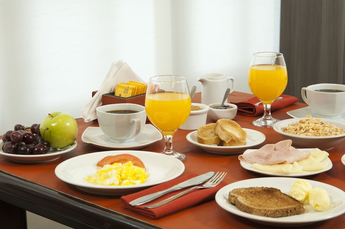 Imagen del bar/restaurante del Hotel Bah&iacute;a Redonda. Foto 5