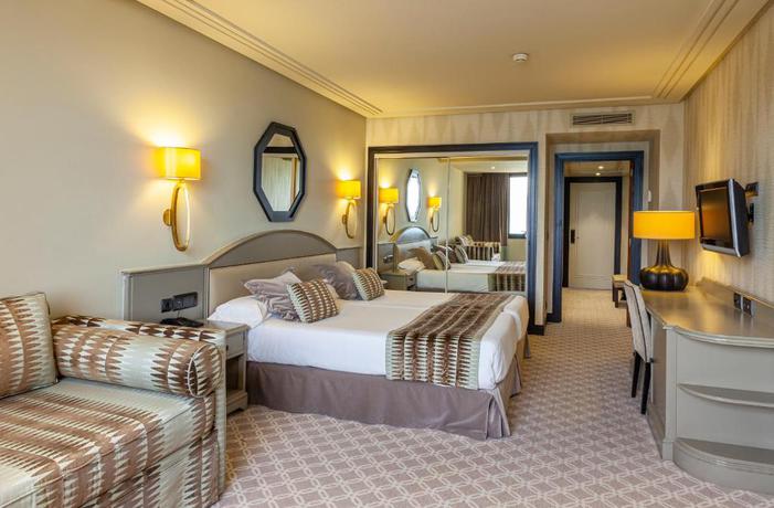 Imagen de la habitación del Hotel Bah&iacute;a, Santander. Foto 7