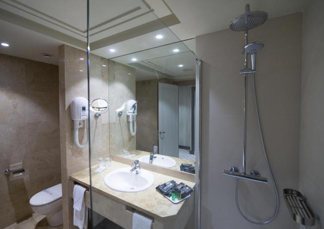 Imagen de la habitación del Hotel Bah&iacute;a, Santander. Foto 11