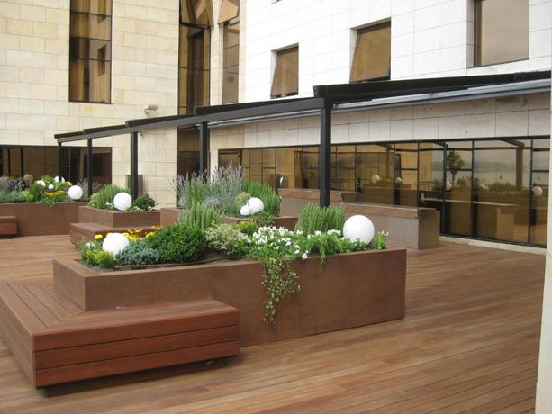 Imagen de los exteriores del Hotel Bah&iacute;a, Santander. Foto 22