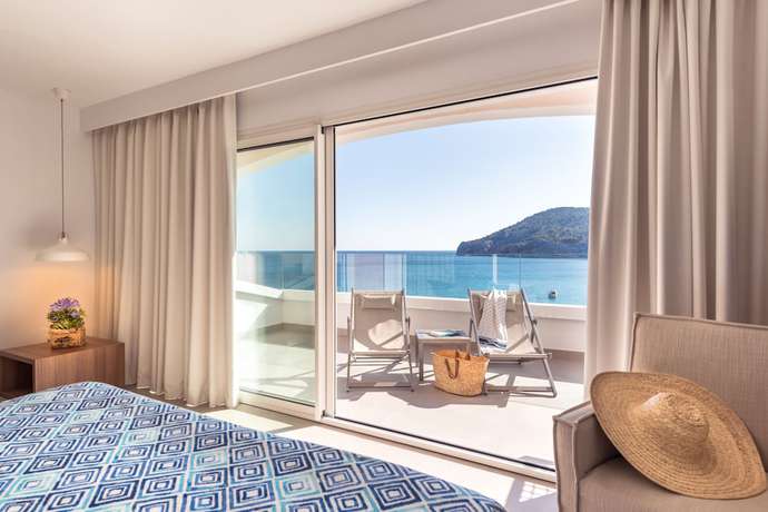 Imagen de la habitación del Hotel Bahía Suites Camp De Mar. Foto 13