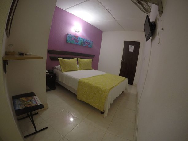Imagen de la habitación del Hotel Bah&iacute;a Taganga. Foto 13