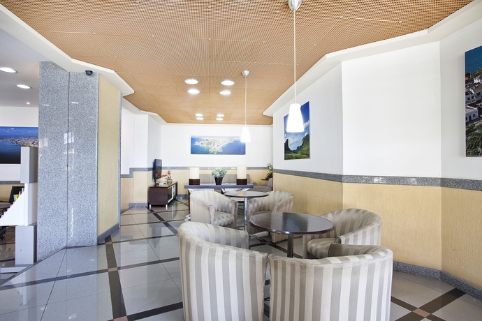 Imagen de los interiores del Hotel Bahiamar. Foto 11