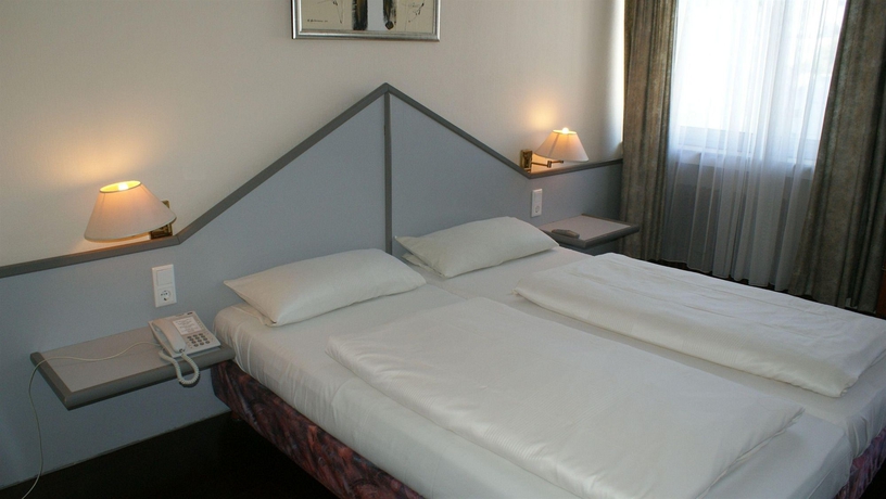 Imagen de la habitación del Hotel Bahn. Foto 4