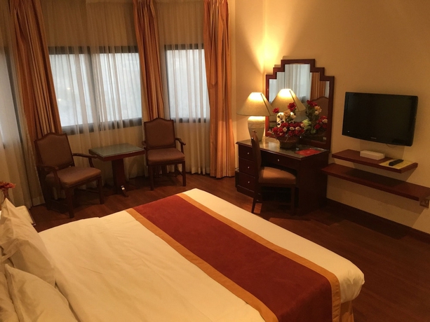 Imagen de la habitación del Hotel Bahrain Carlton. Foto 5