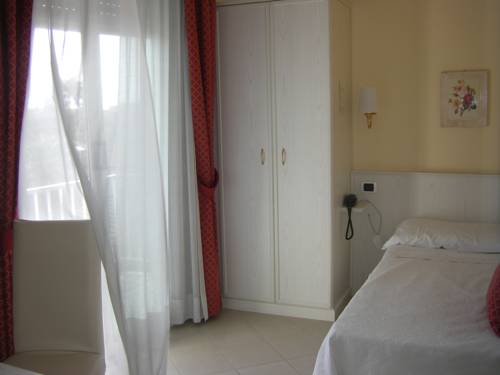 Imagen de la habitación del Hotel Baia Bianca. Foto 11
