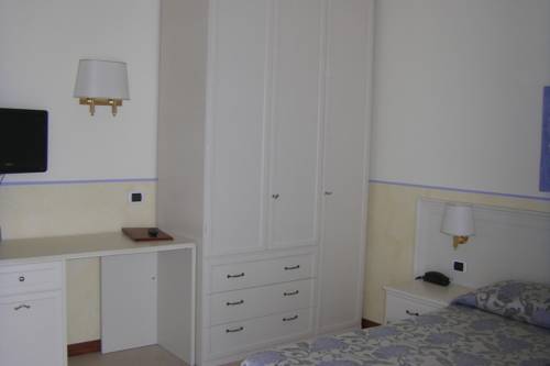 Imagen de la habitación del Hotel Baia Bianca. Foto 16