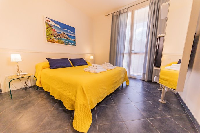 Imagen de la habitación del Hotel Baia Blu Rta. Foto 10