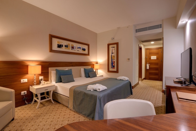 Imagen de la habitación del Hotel Baia Bursa. Foto 11