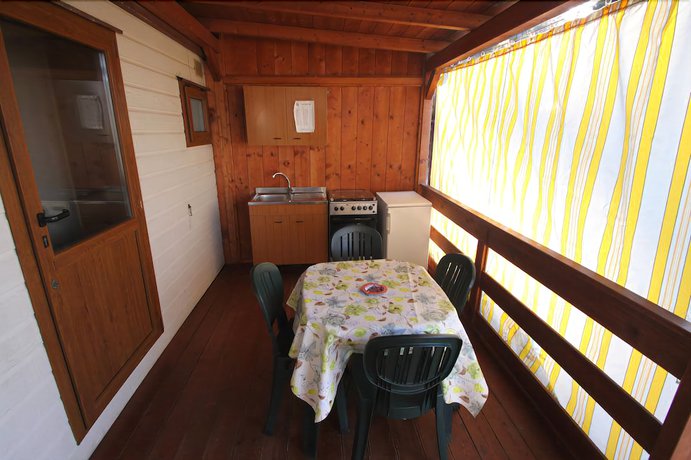 Imagen de la habitación del Hotel Baia Calenella. Foto 12