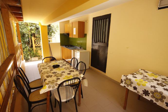 Imagen de la habitación del Hotel Baia Calenella. Foto 16