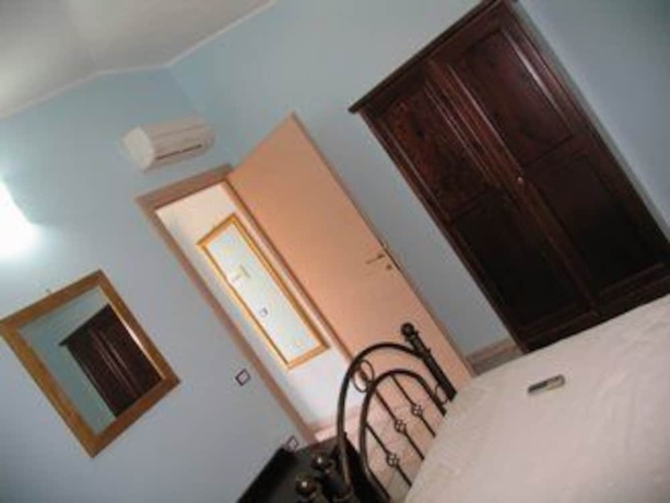 Imagen de la habitación del Hotel Baia Cea. Foto 12