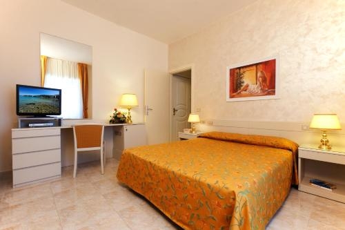 Imagen de la habitación del Hotel Baia D'argento. Foto 9