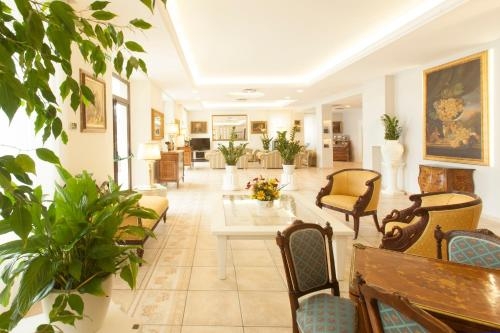 Imagen general del Hotel Baia D'argento. Foto 4