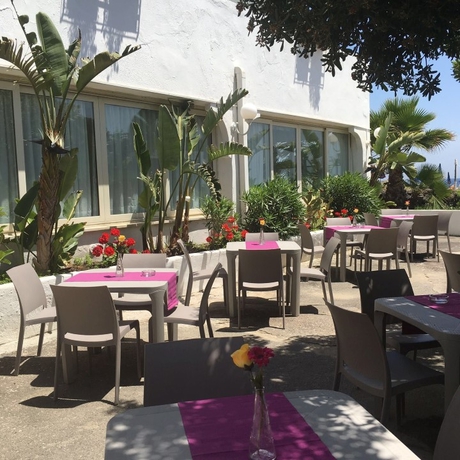 Imagen general del Hotel Baia Degli Dei. Foto 6