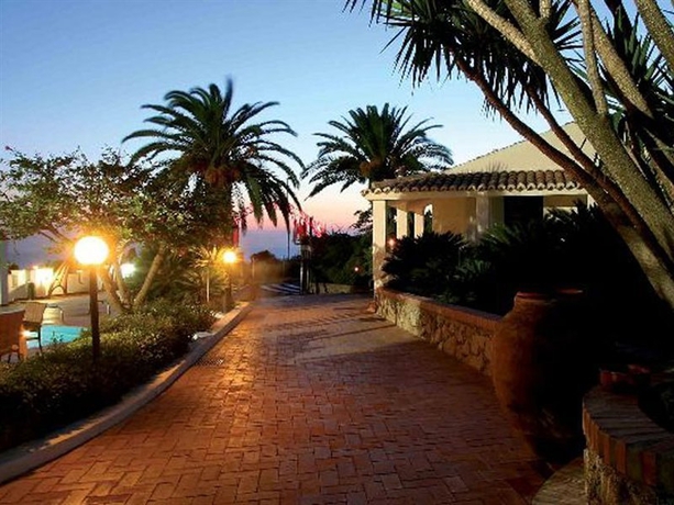 Imagen general del Hotel Baia Del Capo. Foto 5