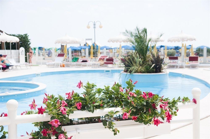 Imagen general del Hotel Baia Del Mar Beach Boutique. Foto 4