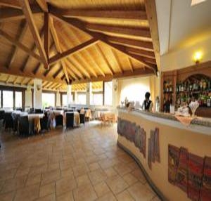 Imagen general del Hotel Baia Del Porto. Foto 2